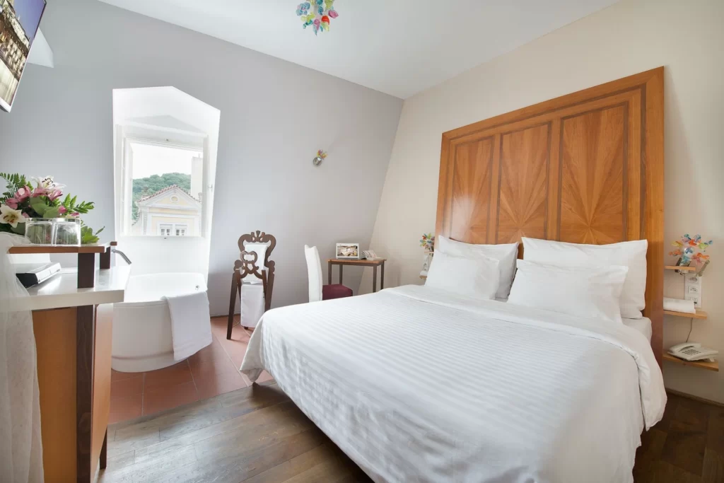 Hotel Neruda